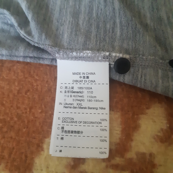 Classic Nike Polo Shirt - Picture 14 of 15